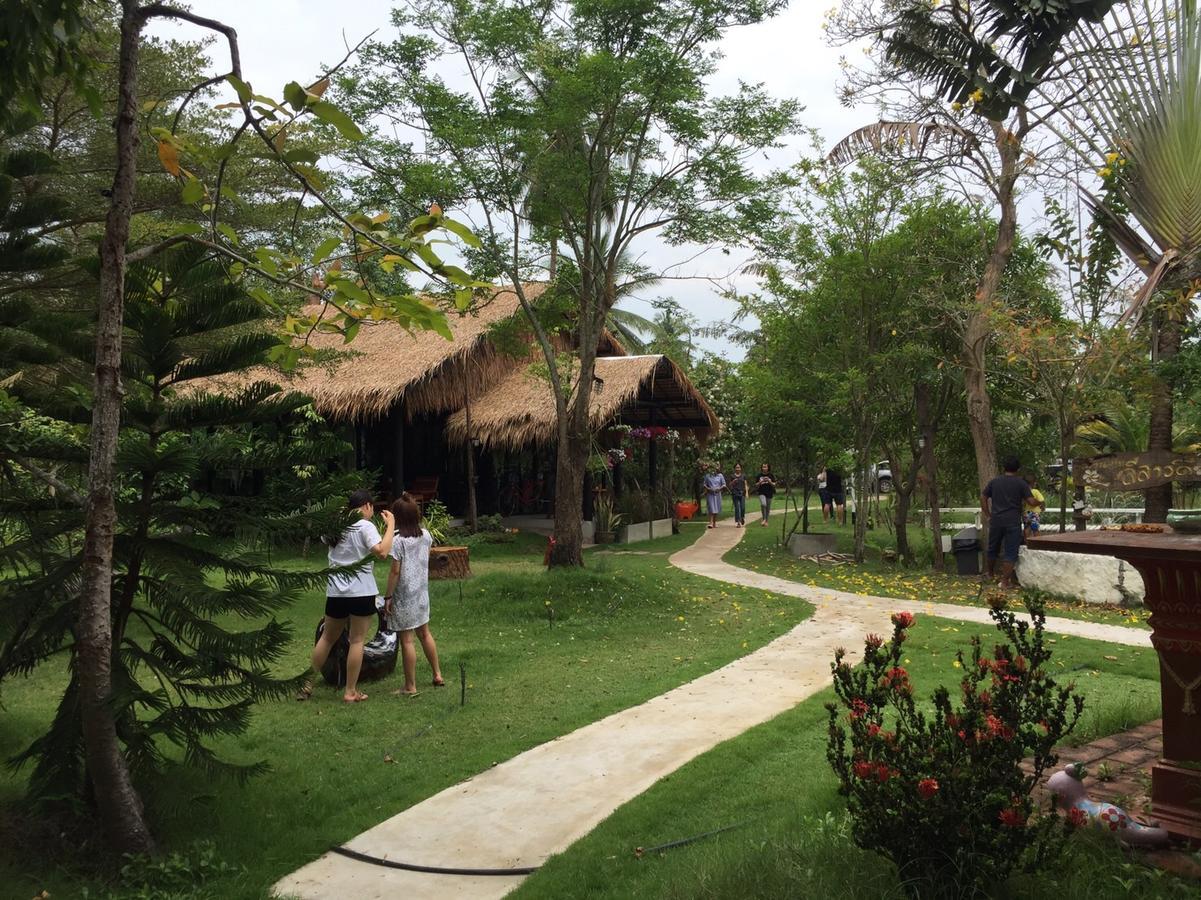 Baansuanleelawadee Resort Amphawa Eksteriør bilde